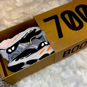 Yeezy - 700 WaveRunner